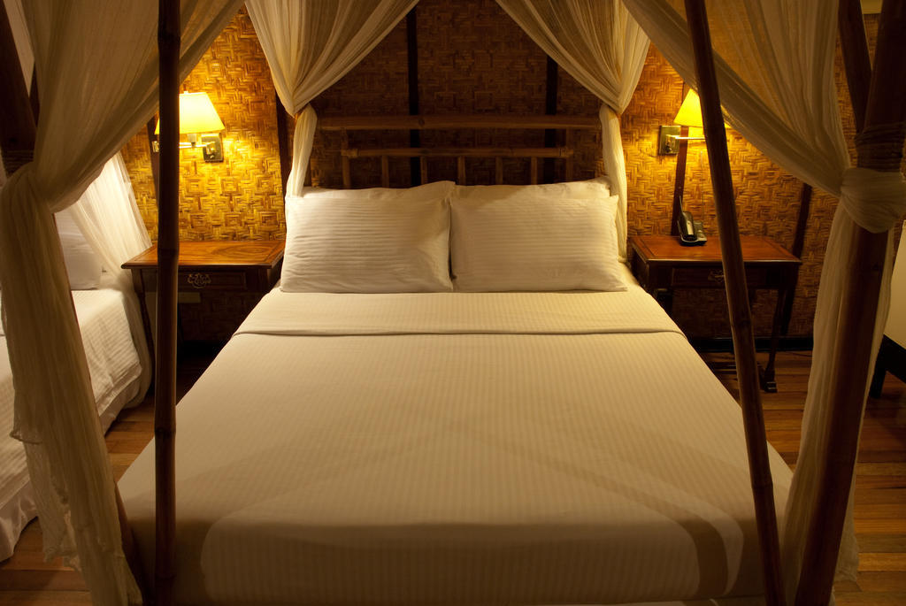 Sea Wind Resort Balabag  Rum bild