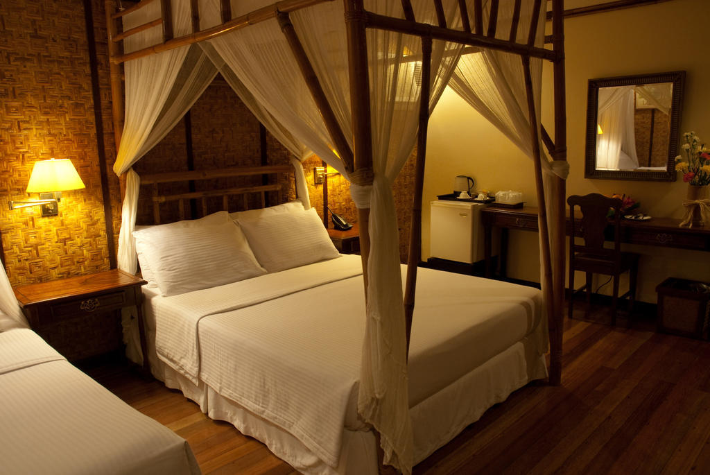 Sea Wind Resort Balabag  Rum bild